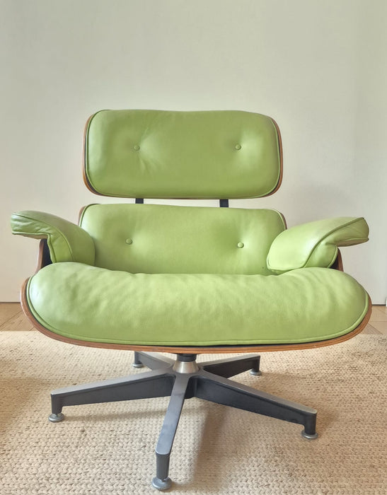 Poltrona "Charles Eames" em Couro - Casa 21