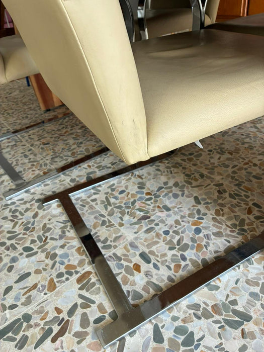 Conjunto de 4 Cadeiras “BRNO” em Couro – Ludwig Mies van der Rohe