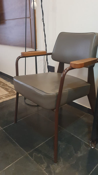 Cadeira "Office Chair" (marrom) - Jean Prouve /  G Star Raw para Vitra