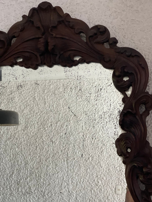 Espelho Antigo em Madeira Entalhada